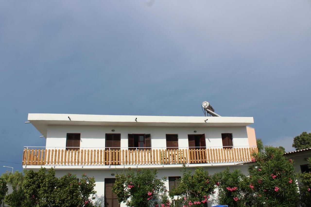 Anastazia'S Seaside Apartments Roda  Exterior photo